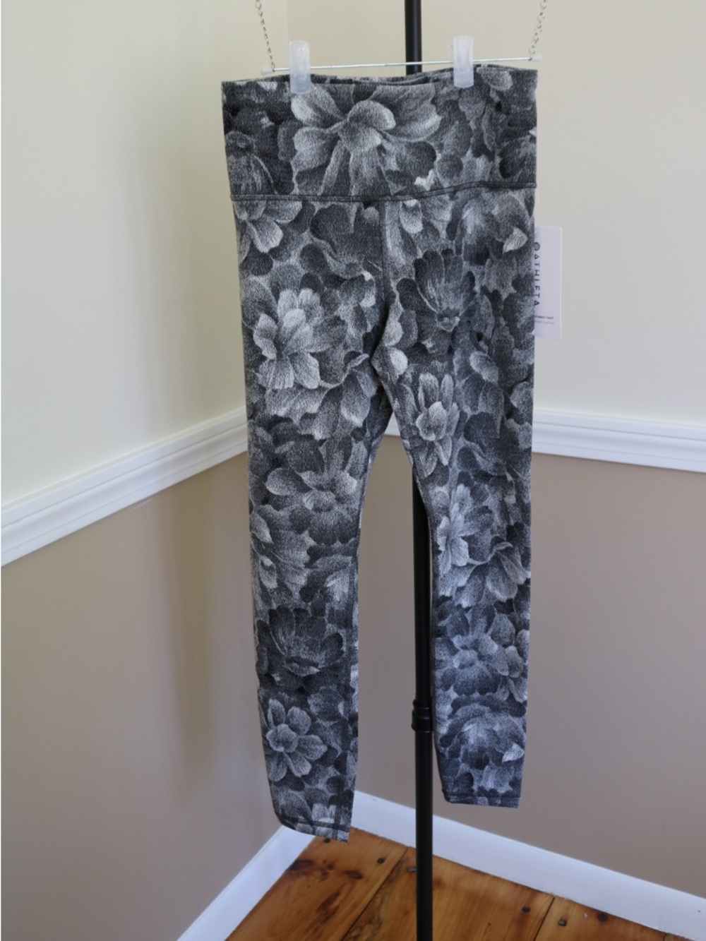 Athleta Black and White Floral Leggings Athleta Elation Textured Tight